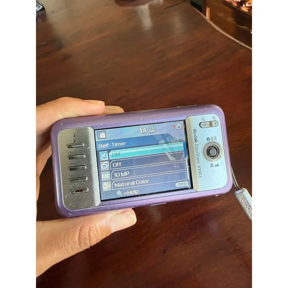 Kodak EasyShare V1003 Digital Camera purple 10MP 3X Optical Zoom Retinar Lens